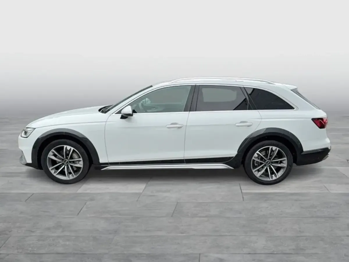 Gebraucht Audi A4 Allroad Ambiente 265 PS (194 kW) 2022 Weiß Kombi