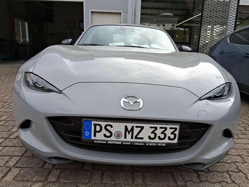 Neu Mazda MX5 132 PS (97 kW) 2025 Aero gray m Cabrio