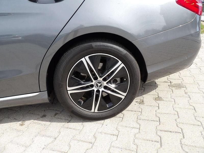 Gebraucht Mercedes C300 258 PS (189 kW) 2019 Silber Limousine