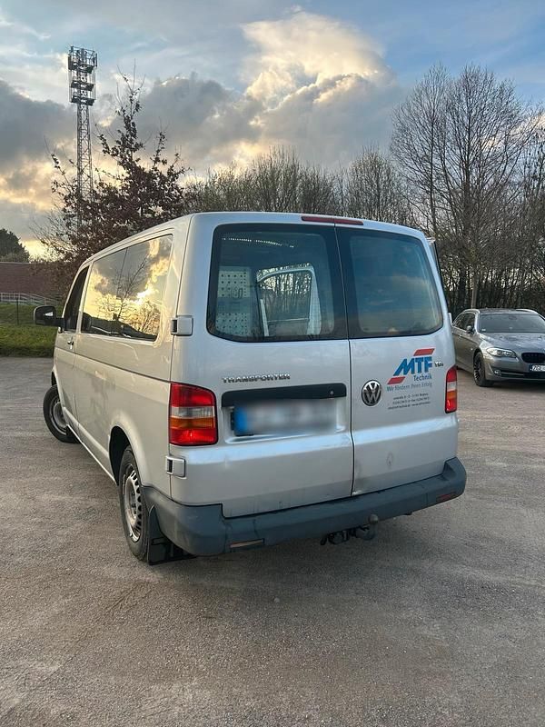 Gebraucht VW Transporter 131 PS (96 kW) 2005 Silber Van