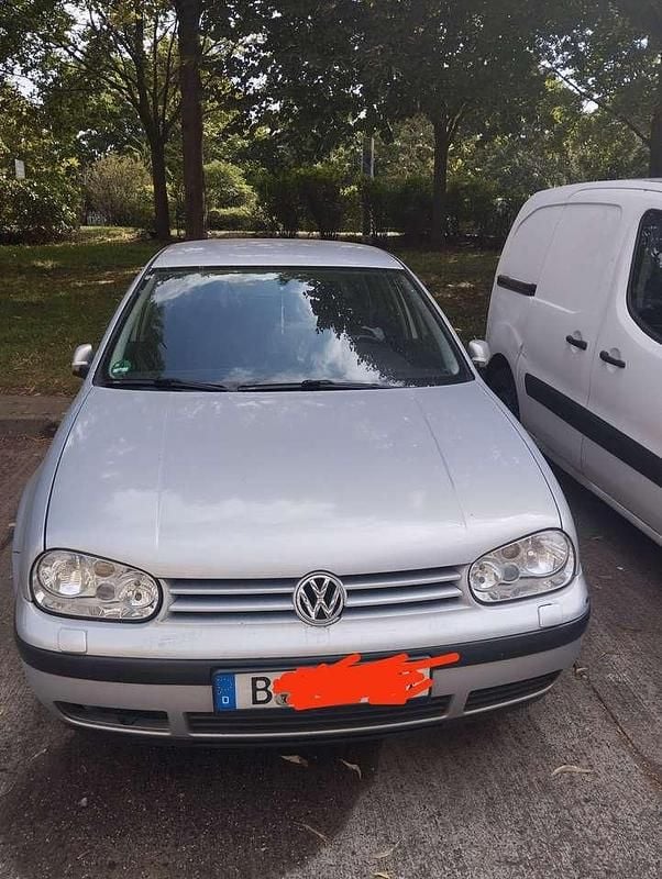Silber Gebraucht 1998 VW Golf IV Comfortline Limousine | 500 € (Superpreis) - Bild 1/4