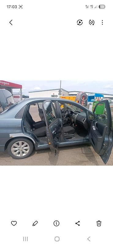 Gebraucht Suzuki Liana 106 PS (77 kW) 2005 Grau Limousine