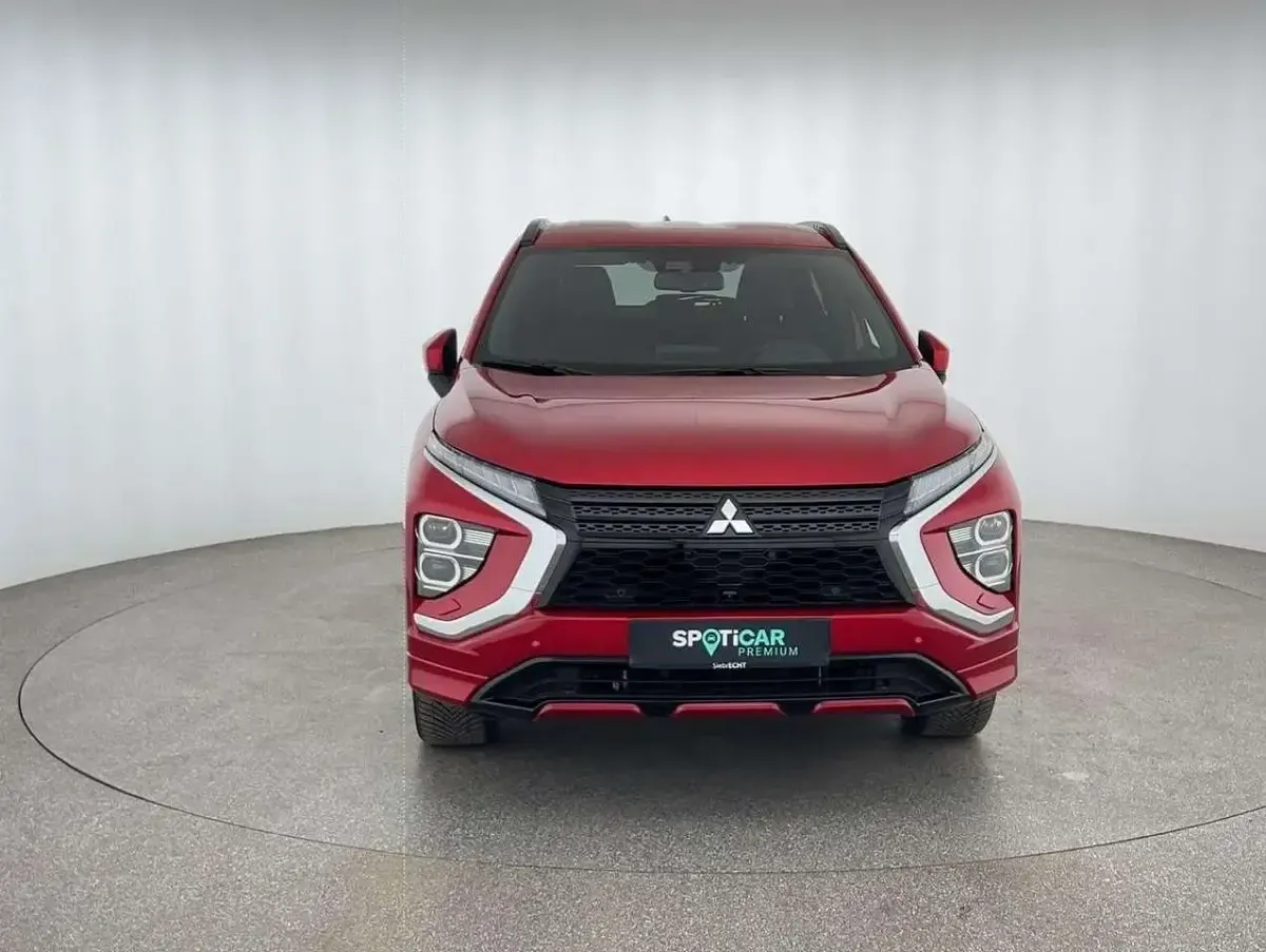 Gebraucht Mitsubishi Eclipse Cross Plus 188 PS (138 kW) 2022 Rot SUV