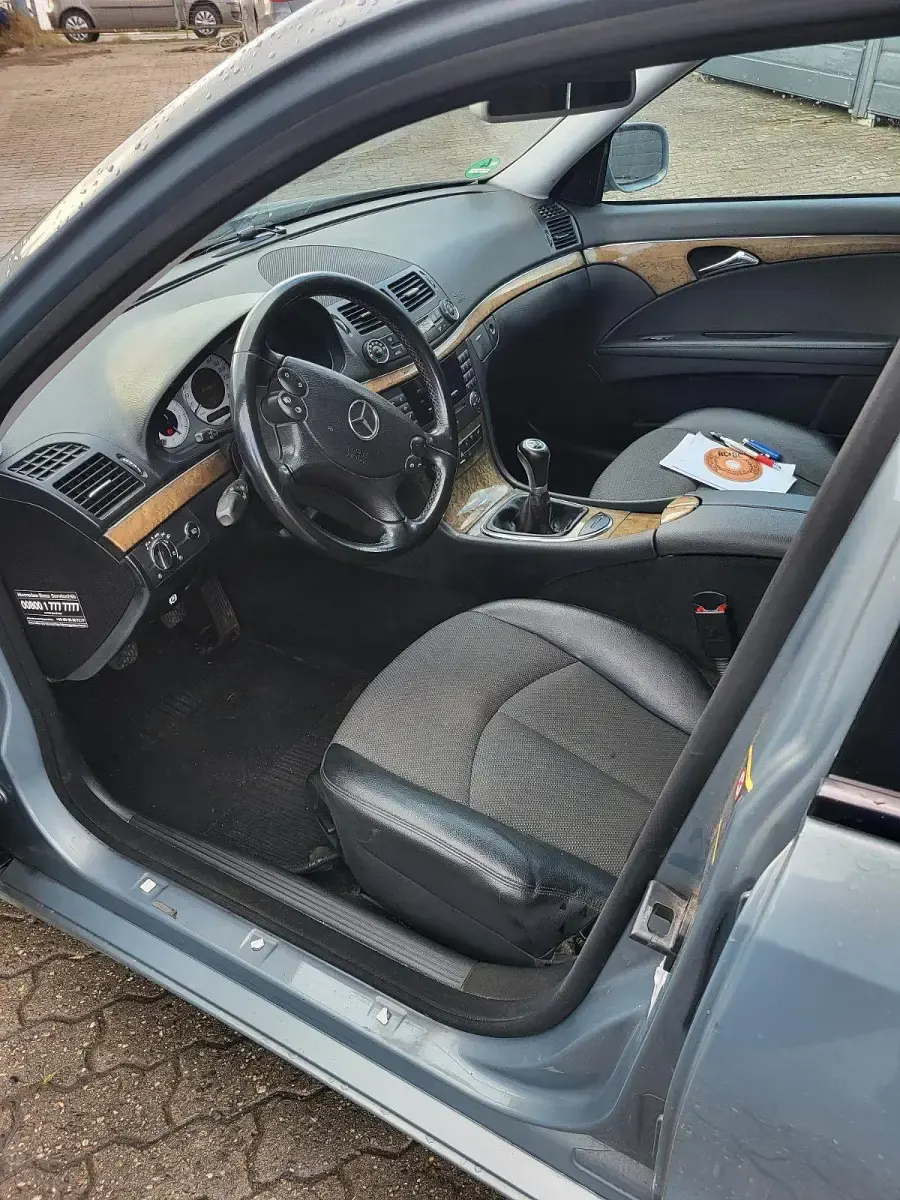 Gebraucht Mercedes E200 136 PS (100 kW) 2008 Limousine