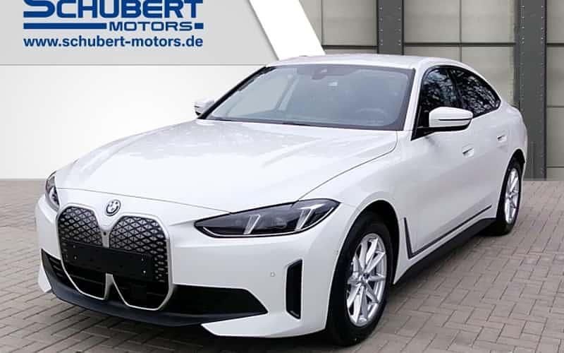 Weiß Gebraucht 2025 BMW i4 Comfort Edition Limousine | 47.500 € (Guter Preis) - Bild 1/4