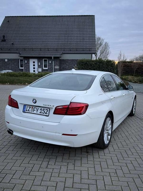 Usata BMW 520 184 CV (135 kW) 2012 Bianco Berlina