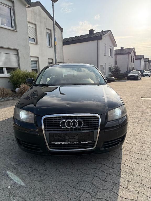 Gebraucht Audi A3 Attraction 140 PS (102 kW) 2007 Schwarz Kleinwagen