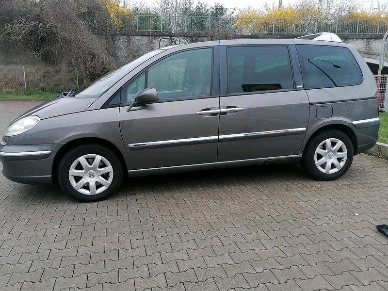 Gebraucht Peugeot 807 170 PS (125 kW) 2008 Grau Van / Kleinbus