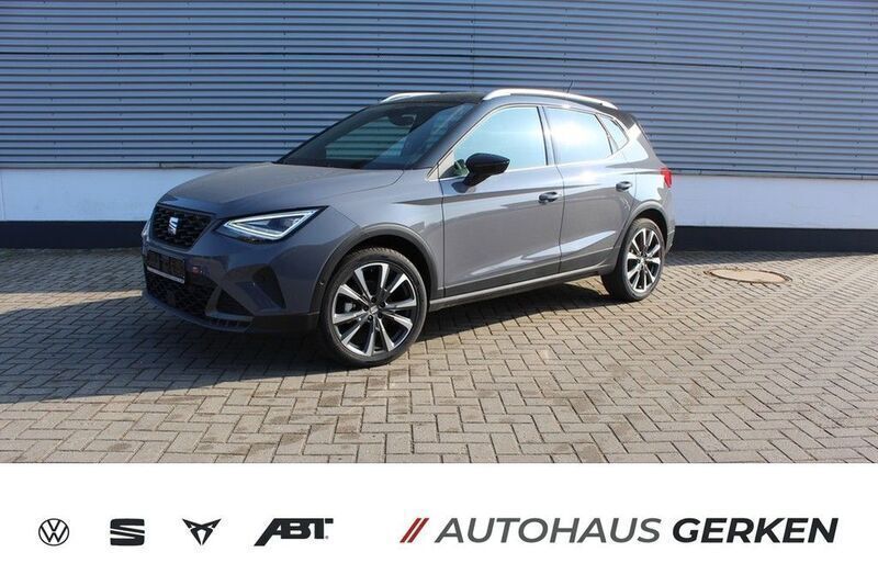 Schwarz Neu 2025 Seat Arona FR SUV | 31.190 € (Teuer) - Bild 1/4