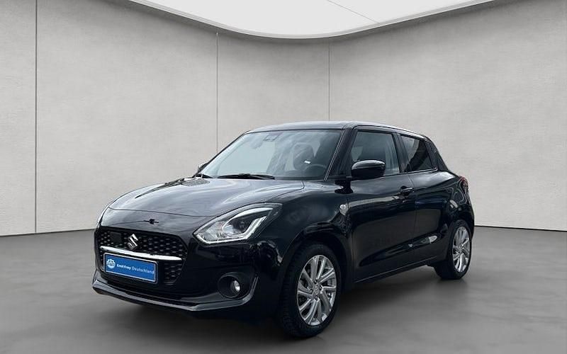 Schwarz Gebraucht 2024 Suzuki Swift Comfort Limousine | 17.980 € (Etwas zu teuer) - Bild 1/4