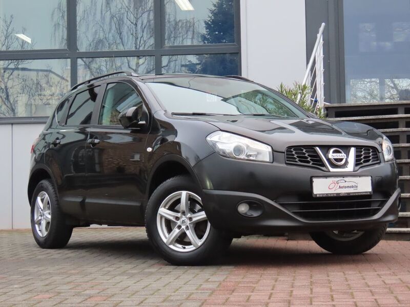 Schwarz Gebraucht 2014 Nissan Qashqai 360º SUV | 8.900 € (Guter Preis) - Bild 1/4