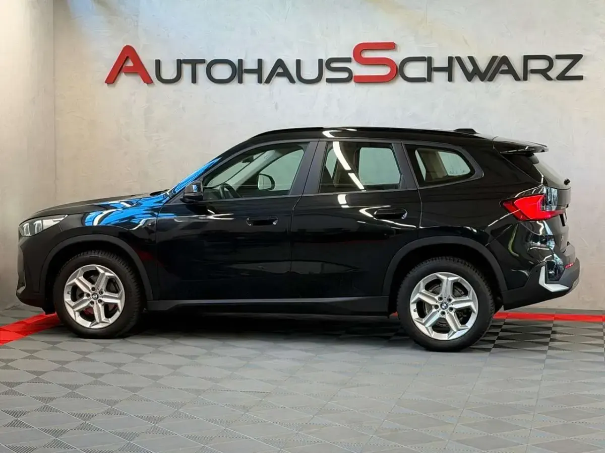 Gebraucht BMW X1 M Sport 150 PS (110 kW) 2023 Black sapphire metallic SUV