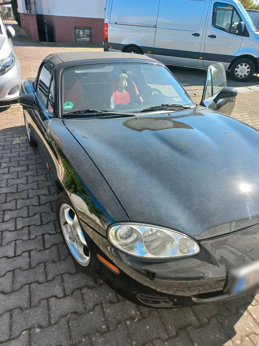 Używany Mazda MX5 110 KM (80 kW) 2005 Czarny Kabriolet
