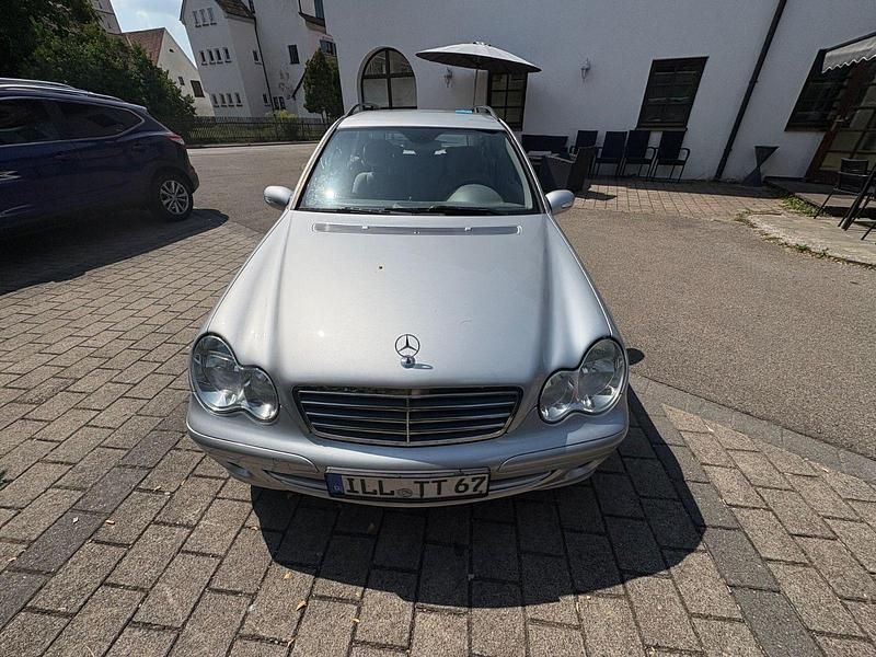 Silber Gebraucht 2007 Mercedes C220 Kombi | 2.800 € (Superpreis) - Bild 1/4