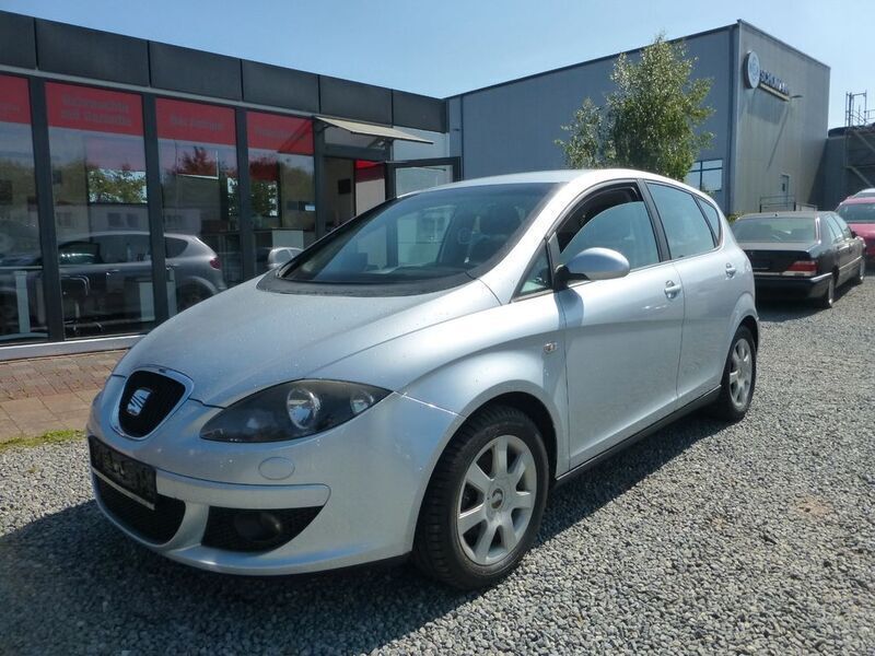 Silber Gebraucht 2004 Seat Altea Van / Kleinbus | 4.950 € (Etwas zu teuer) - Bild 1/4