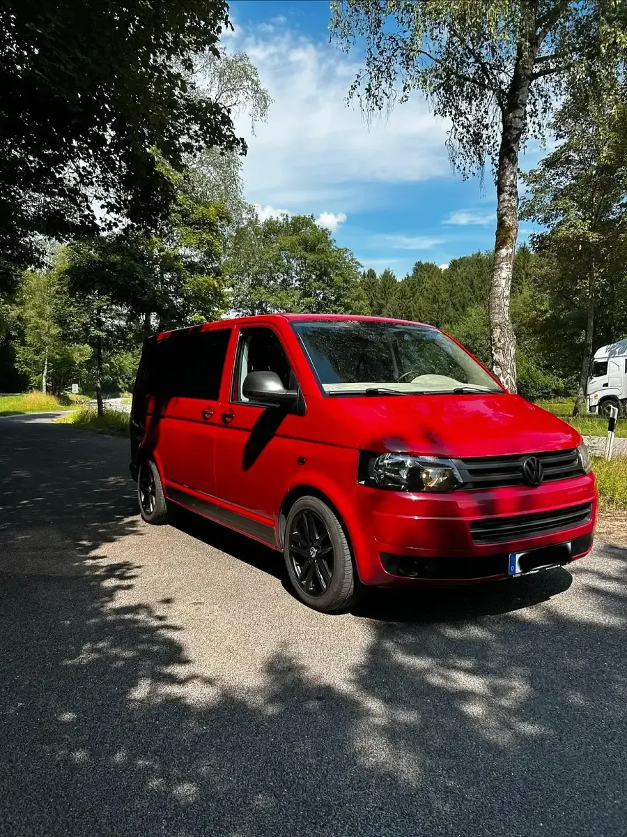 Gebraucht VW Multivan 102 PS (75 kW) 2010 Rot Van / Kleinbus