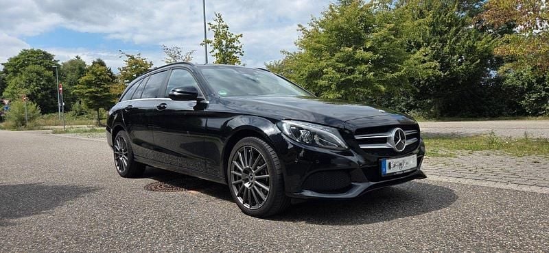 Schwarz Gebraucht 2017 Mercedes C220 Kombi | 12.999 € (Guter Preis) - Bild 1/4