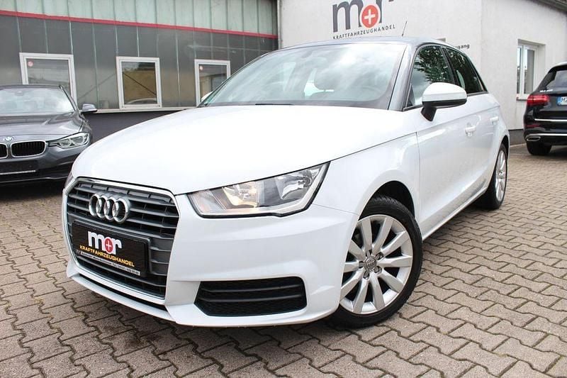 Weiß Gebraucht 2017 Audi A1 Sportback Sport Kleinwagen | 9.980 € (Guter Preis) - Bild 1/4