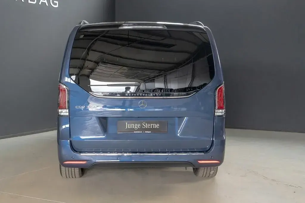 Gebraucht Mercedes EQV300 Avantgarde 150 kW (204 PS) 2024 Blau Van / Kleinbus