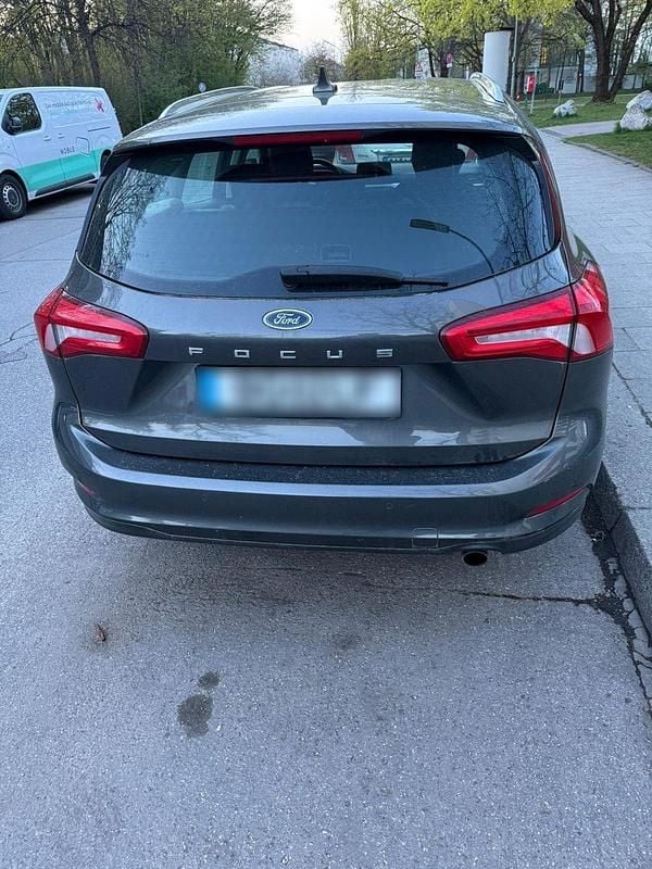 Usata Ford Focus Active 120 CV (88 kW) 2020 Grigio Station wagon