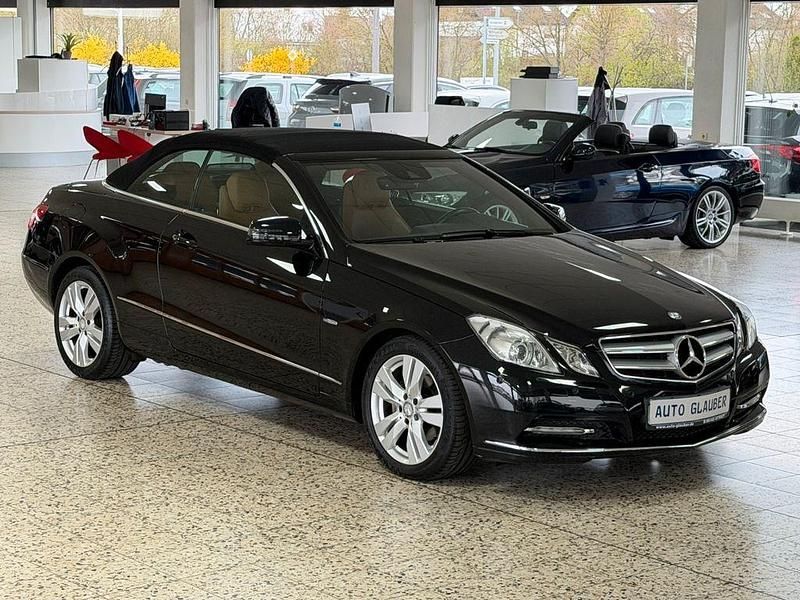 Gebraucht Mercedes E200 184 PS (135 kW) 2011 Schwarz Cabrio