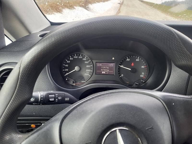 Gebraucht Mercedes Vito 114 PS (83 kW) 2016 Silber Van