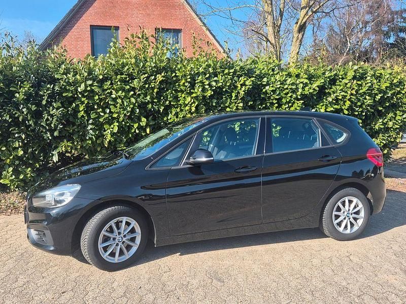 Gebraucht BMW 216 Active Tourer 116 PS (85 kW) 2016 Schwarz Van / Kleinbus
