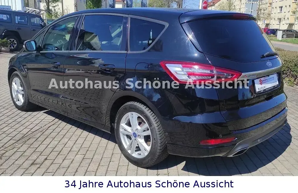 Gebraucht Ford S-MAX Business Edition 179 PS (131 kW) 2016 Schwarz Van / Kleinbus