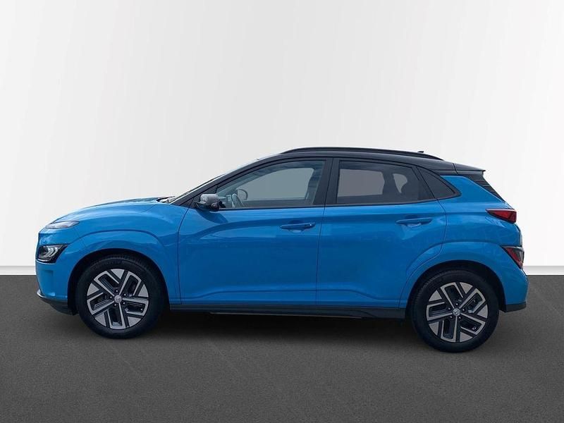 Gebraucht Hyundai Kona Trend 100 kW (136 PS) 2022 Blau SUV