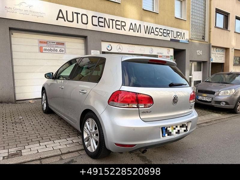 Gebraucht VW Golf VII Style 105 PS (77 kW) 2012 Silber Limousine