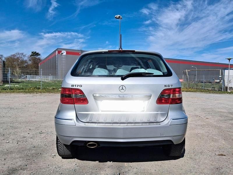 Gebraucht Mercedes B170 116 PS (85 kW) 2008 Silber Van / Kleinbus