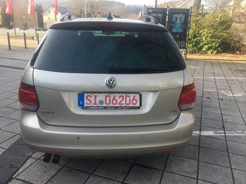 Gebraucht VW Golf VI Match 122 PS (89 kW) 2013 Silber Kleinwagen