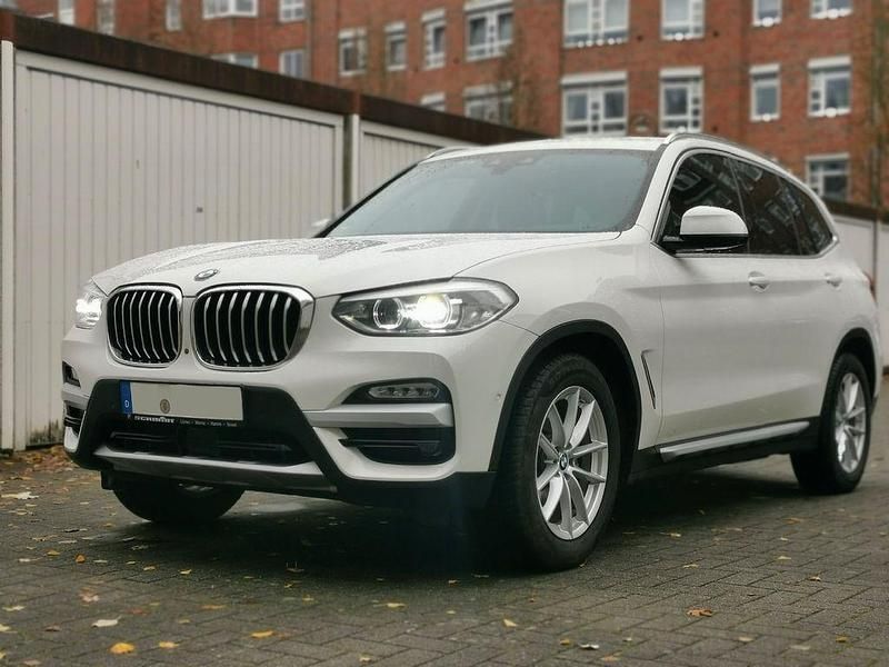 Weiß Gebraucht 2019 BMW X3 xLine SUV | 25.800 € - Bild 1/4