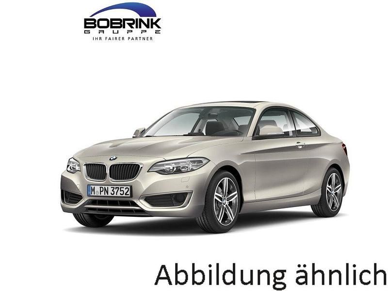Silber Gebraucht 2015 BMW 220 Sport Line Coupé | 14.900 € (Fairer Preis) - Bild 1/4