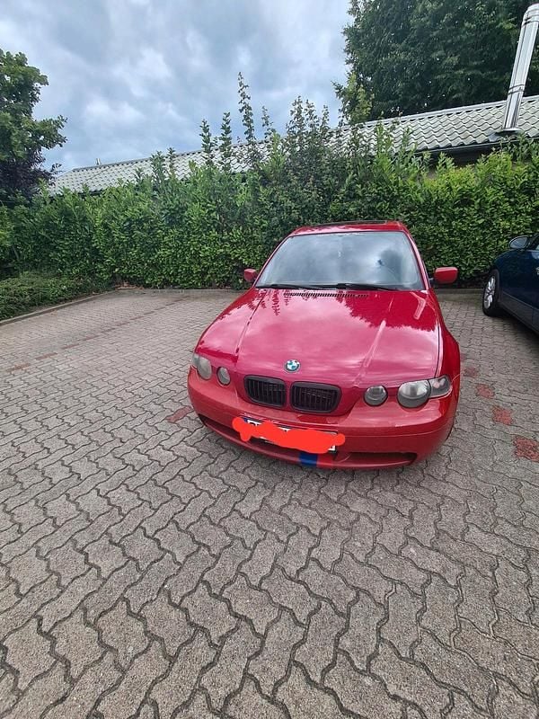 Rot Gebraucht 2003 BMW 320 M Sport Coupé | 2.222 € (Fairer Preis) - Bild 1/4