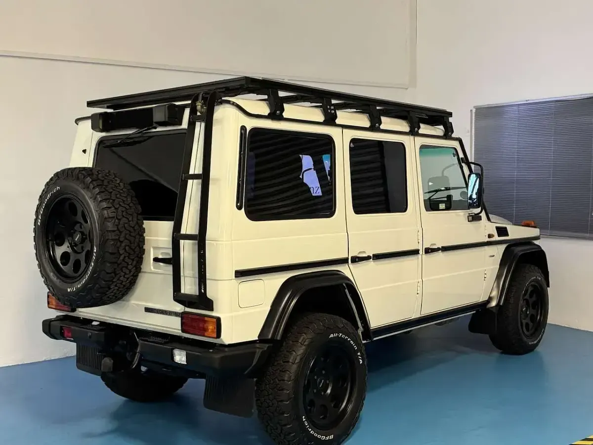 Gebraucht Mercedes G280 184 PS (135 kW) 2010 Calcitweiß SUV