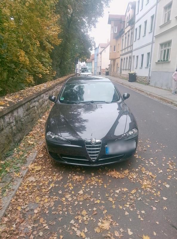 Gebraucht Alfa Romeo 147 105 PS (77 kW) 2006 Schwarz Kleinwagen