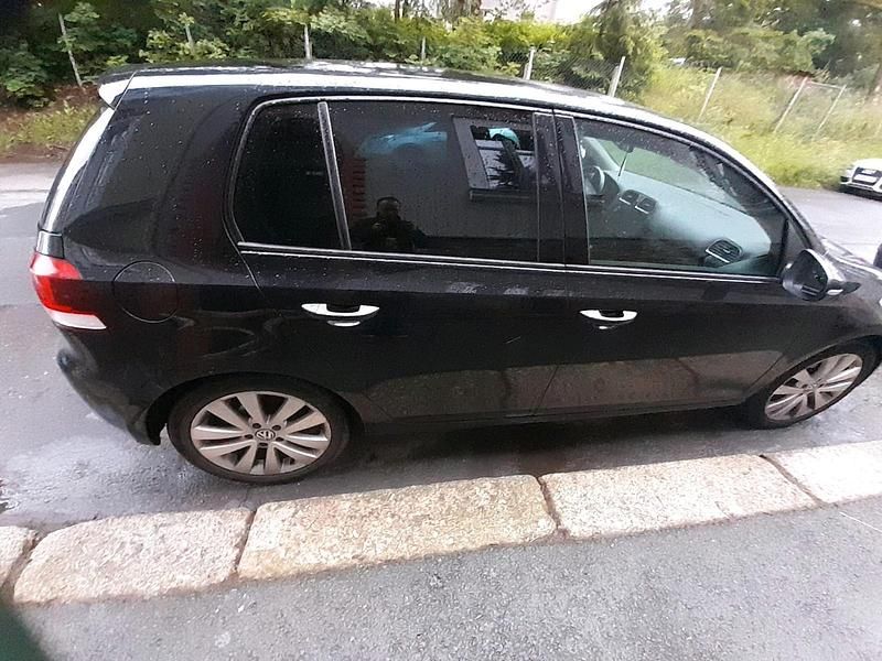 Gebraucht VW Golf VI 122 PS (89 kW) 2010 Schwarz Kleinwagen