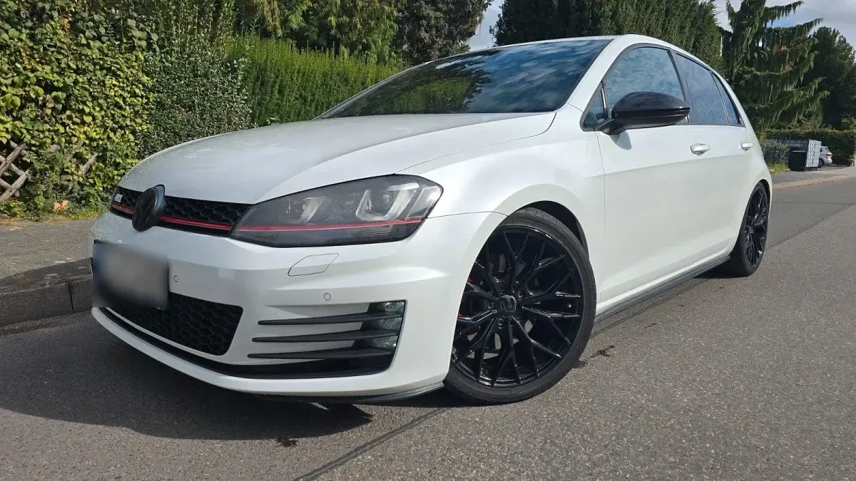 Gebraucht VW Golf VII 220 PS (161 kW) 2013 Weiß Limousine