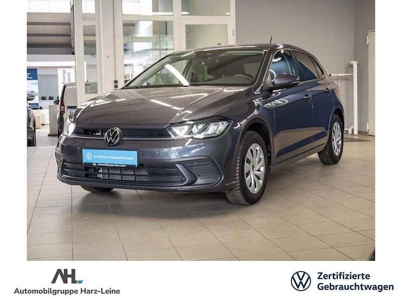 Silber Gebraucht 2024 VW Polo Life Limousine | 20.913 € (Fairer Preis) - Bild 1/3