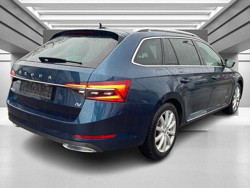 Gebraucht Skoda Superb Business Line 218 PS (160 kW) 2021 Blau Kombi