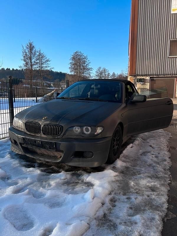 Grün Gebraucht 2004 BMW 318 Cabriolet Cabrio | 3.600 € (Fairer Preis) - Bild 1/4