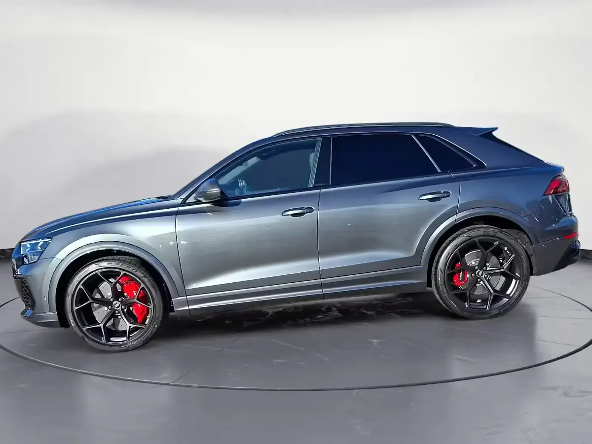 Neu Audi Q8 Performance 640 PS (470 kW) 2025 Grau SUV