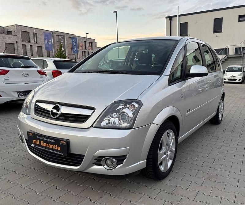 Silber Gebraucht 2009 Opel Meriva Innovation Van / Kleinbus | 5.490 € (Teuer) - Bild 1/4