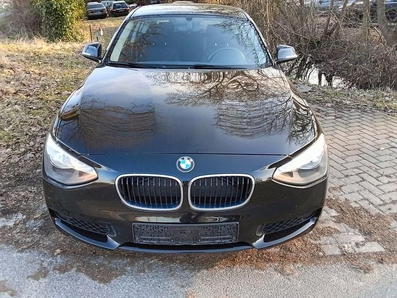 Gebraucht BMW 114 Sport Line 102 PS (75 kW) 2014 Schwarz Kleinwagen