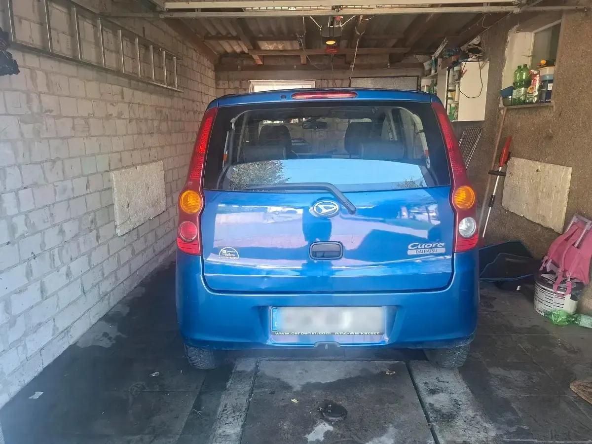 Gebraucht Daihatsu Cuore 70 PS (51 kW) 2010 Blau Kleinwagen