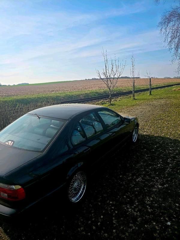 Gebraucht BMW 528 Basis 193 PS (141 kW) 1997 Schwarz Limousine