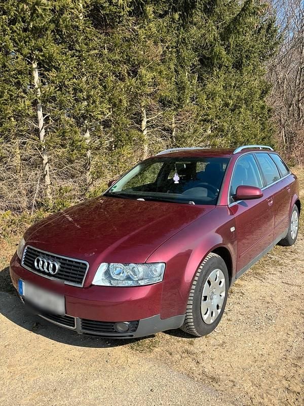 Rot Gebraucht 2002 Audi A4 Kombi | 2.250 € (Etwas zu teuer) - Bild 1/4
