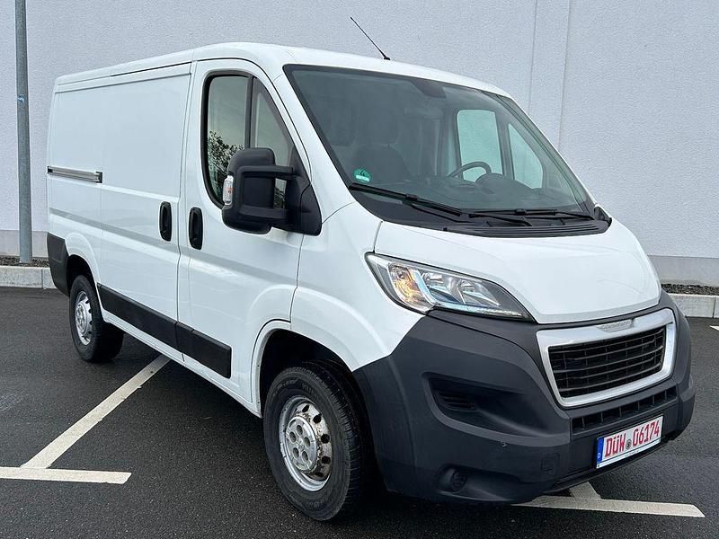 Weiß Gebraucht 2018 Peugeot Boxer Avantage Van | 9.900 € (Superpreis) - Bild 1/4