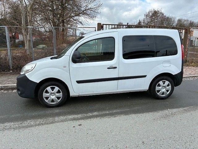 Gebraucht Renault Kangoo Authentique 75 PS (55 kW) 2015 Weiß Van / Kleinbus